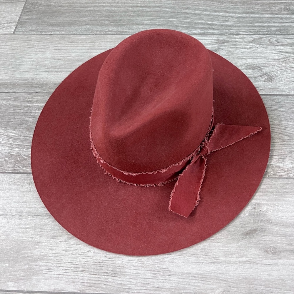 Gigi Pip felt hat size small (57)